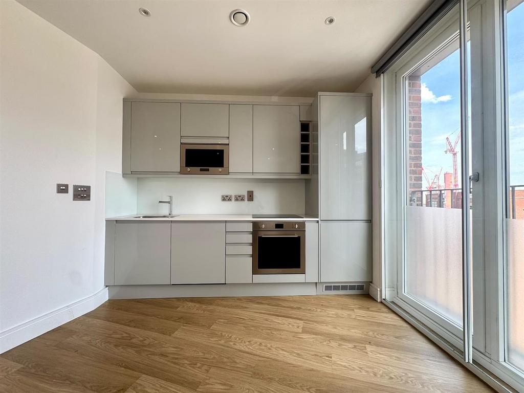 Apartment in Birmingham, Chinese Quarter, Digbeth - View 5