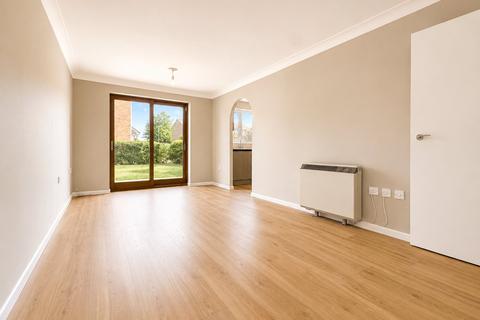 1 bedroom flat to rent, Newcombe Rise, Yiewsley, West Drayton, UB7