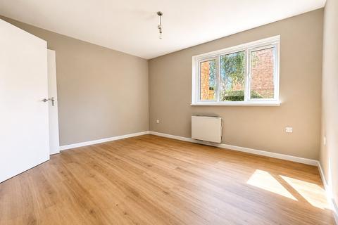 1 bedroom flat to rent, Newcombe Rise, Yiewsley, West Drayton, UB7