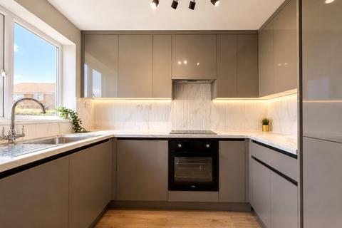 1 bedroom flat to rent, Newcombe Rise, Yiewsley, West Drayton, UB7