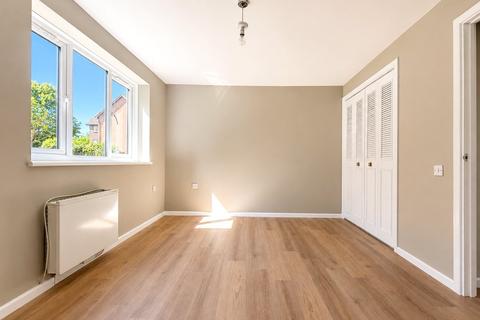 1 bedroom flat to rent, Newcombe Rise, Yiewsley, West Drayton, UB7
