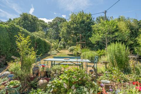 4 bedroom detached house for sale, Upper Springfield, Elstead, GU8
