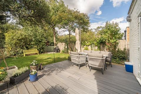 3 bedroom flat for sale, Therapia Road, London SE22