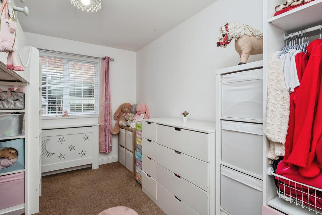 Walk-in wardrobe