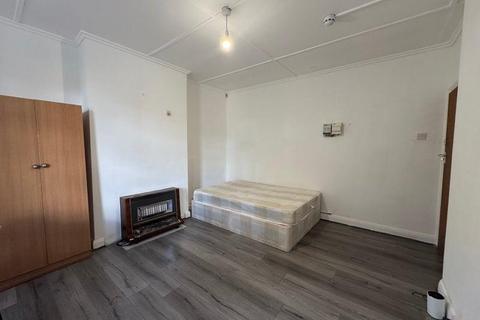 undefined, Cheam Road, Epsom