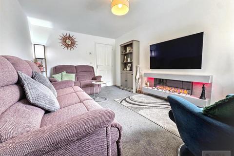 3 bedroom detached house for sale, Curlew Avenue, Buxton