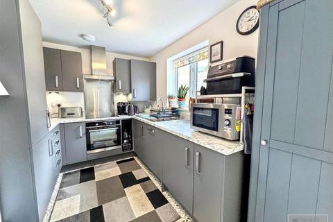 3 bedroom detached house for sale, Curlew Avenue, Buxton