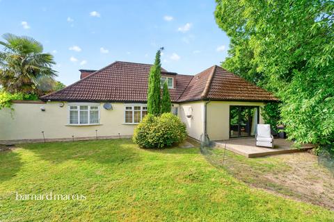 4 bedroom detached house for sale, Blackthorne Road, Great Bookham, Leatherhead