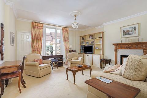 3 bedroom semi-detached house for sale, Downing Street, Farnham, GU9