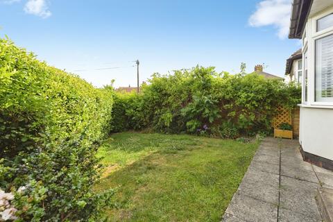 3 bedroom semi-detached house for sale, Willow Crescent, Leeds