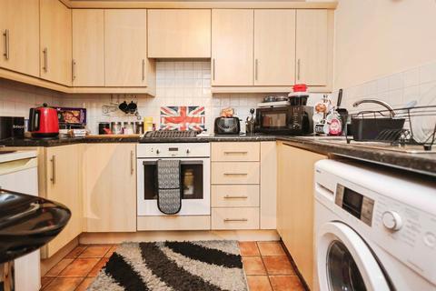 2 bedroom flat for sale, Bromford Road, Oldbury