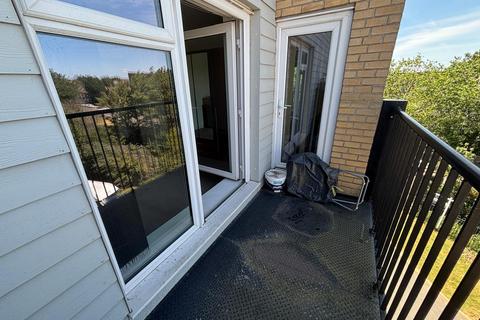 2 bedroom flat for sale, 45 The Chase, Grays, Essex RM20 4BF