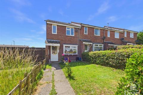 3 bedroom end of terrace house for sale, Laburnam Way, Chepstow NP16