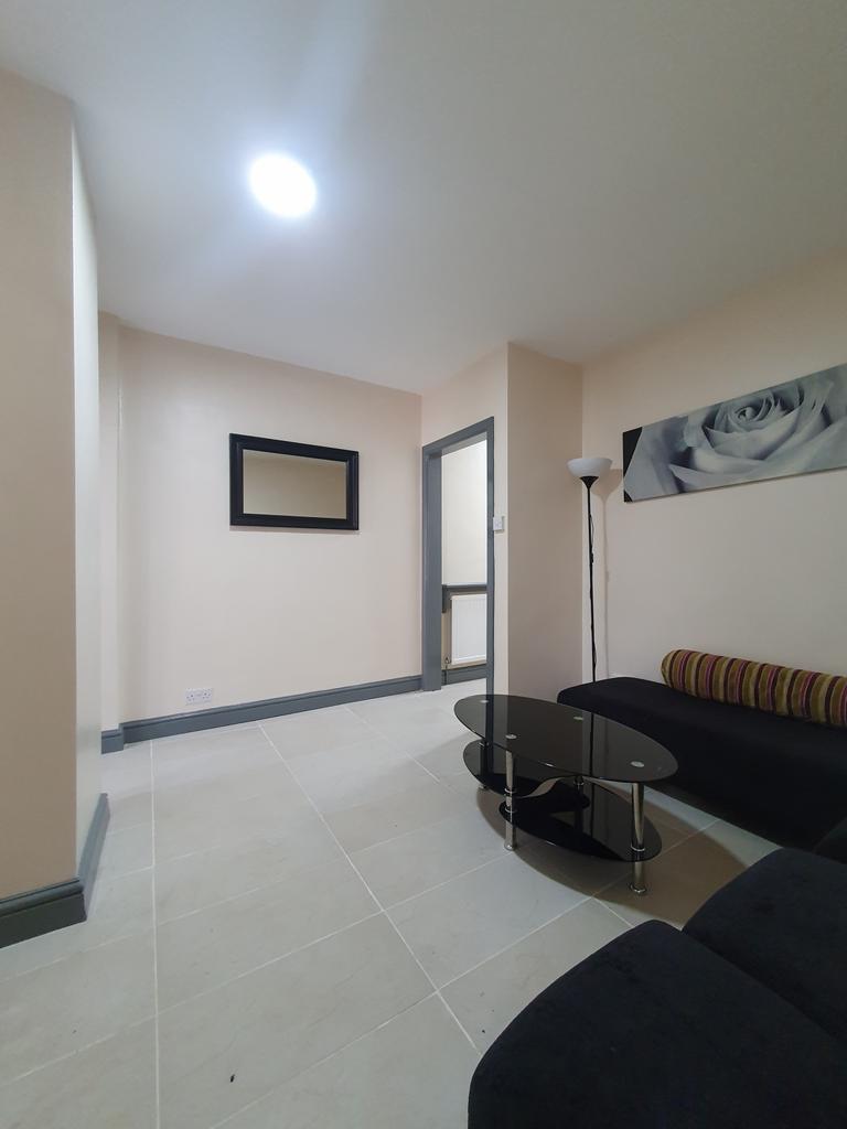 Apartment in Cardiff, Plasnewydd, Roath - View 4