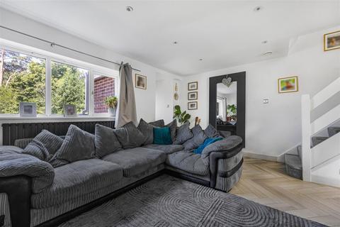 3 bedroom terraced house for sale, Scott Close, Emmer Green, Reading