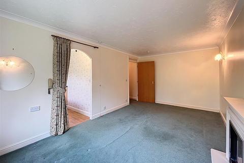 2 bedroom apartment for sale, Oaklands Court, Warwick Road, Kenilworth