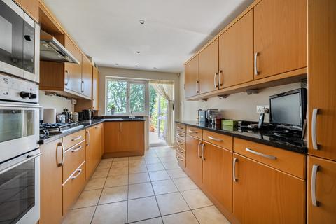 2 bedroom ground floor flat for sale, Crescent Road, Enfield