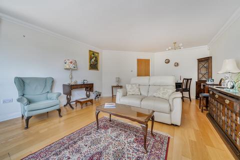 2 bedroom ground floor flat for sale, Crescent Road, Enfield