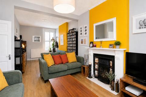 3 bedroom house for sale, Tate Road, Sutton