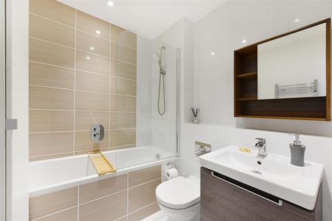 2 bedroom apartment for sale, Burnt Oak Broadway, Edgware