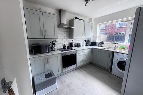 2 bedroom ground floor flat for sale, Lisle Street, Wallsend