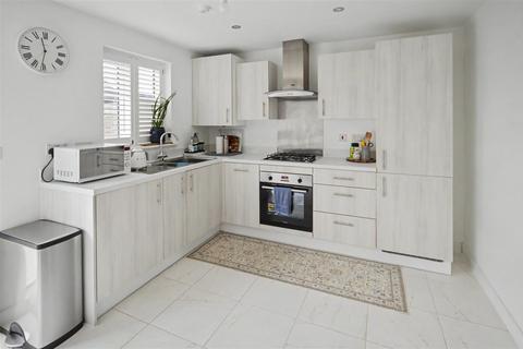 2 bedroom house to rent, Reed Place, Harpole, NN7