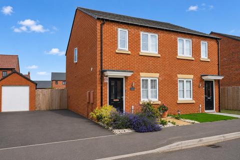 2 bedroom house to rent, Reed Place, Harpole, NN7