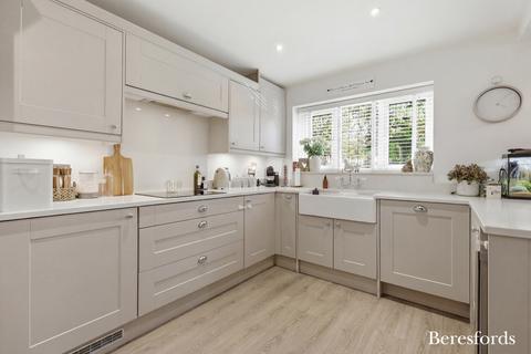 3 bedroom detached house for sale, Larch Close, Steeple View, SS15