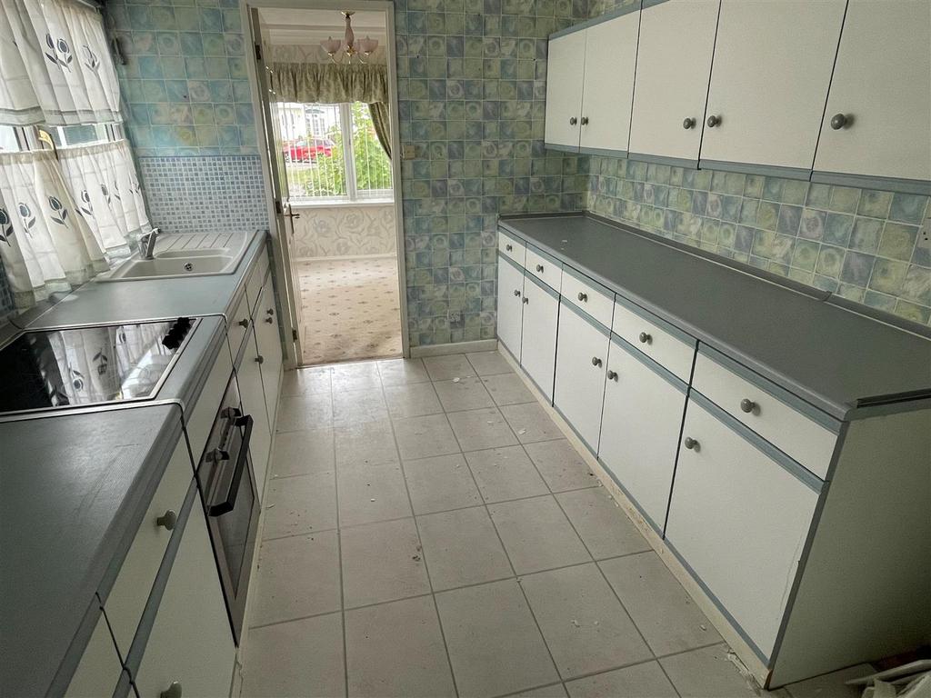 Greenacres, Ram Hill, Bristol BS36 - View 3