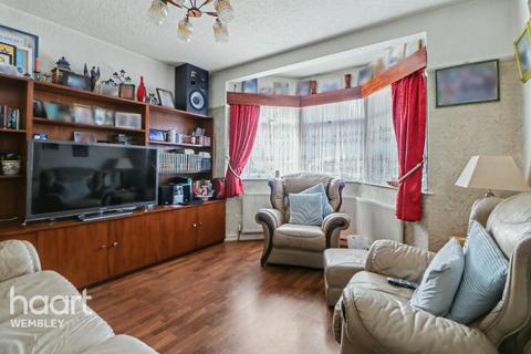 undefined, Wembley Triangle