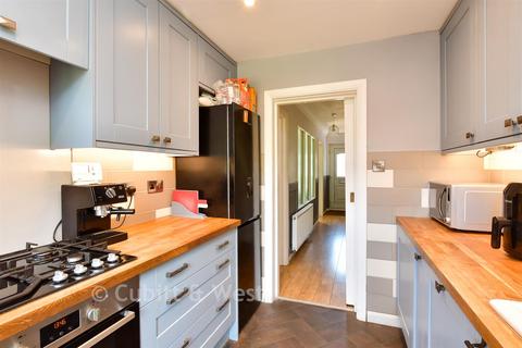 3 bedroom end of terrace house for sale, Springfield Gardens, Worthing BN13