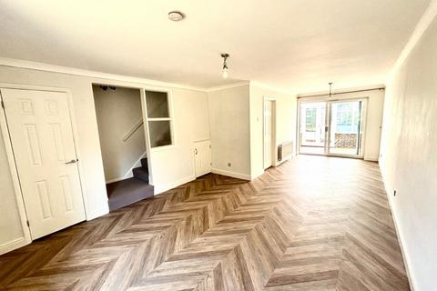 3 bedroom terraced house for sale, Eton Court, Staines-upon-Thames, Surrey, TW18