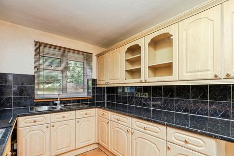 2 bedroom maisonette for sale, Bristol Close, Crawley, West Sussex, RH10