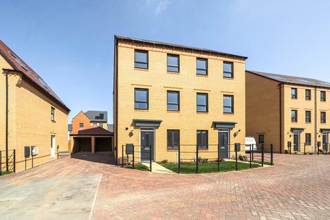 3 bedroom semi-detached house to rent, Gowering Way, Abingdon, Abingdon, OX14