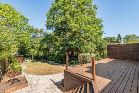 undefined, Lyndhurst Gardens, London, N3