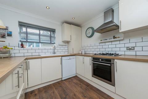 3 bedroom detached bungalow for sale, Meadow View, Skelmanthorpe, Huddersfield, HD8 9ET