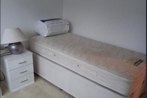 1 bedroom house to rent, Vanner Road, Witney, OX28