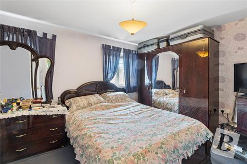 2 bedroom semi-detached house for sale, Lake Close, Dagenham RM8