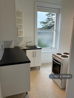 Studio to rent, Spencer Road, Eastbourne, BN21