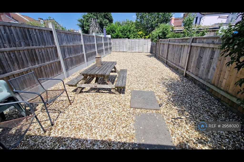 House in Bristol, Ashley Down - View 2