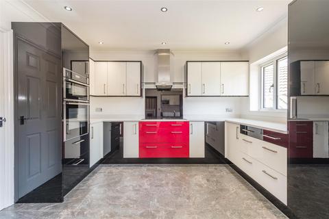 4 bedroom detached house for sale, Marbled White Drive, Ipswich IP8
