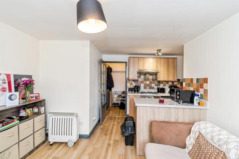 1 bedroom maisonette for sale, Station Approach, Romsey