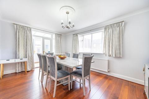 Oxgate Gardens, Gladstone Park, London, NW2