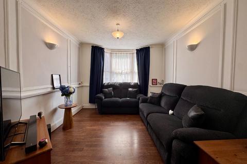 2 bedroom terraced house for sale, Kirkham Street, Plumstead, London, SE18 2EL