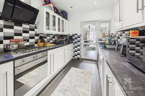 2 bedroom bungalow for sale, Victoria Road West, Denbighshire LL19