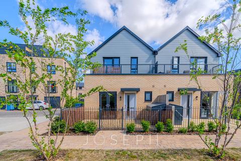 2 bedroom terraced house to rent, Charles English Close, Ipswich, IP1
