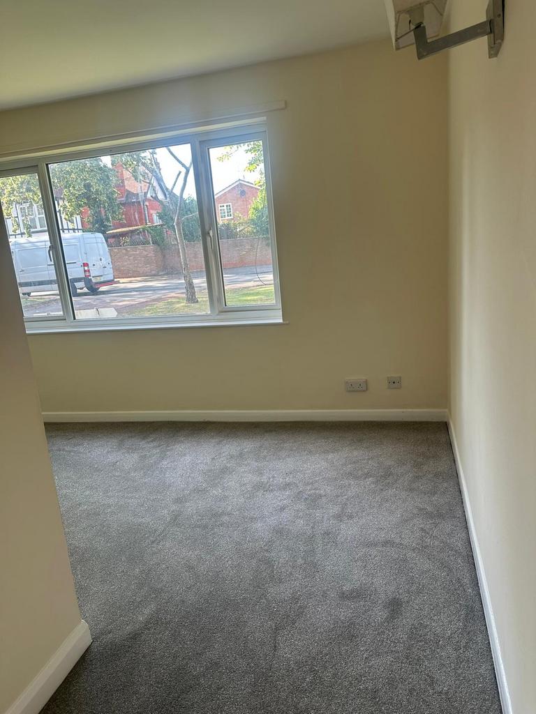 Westcote Road, Reading, RG30 - More