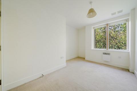 2 bedroom apartment for sale, Albemarle Road, Beckenham, BR3