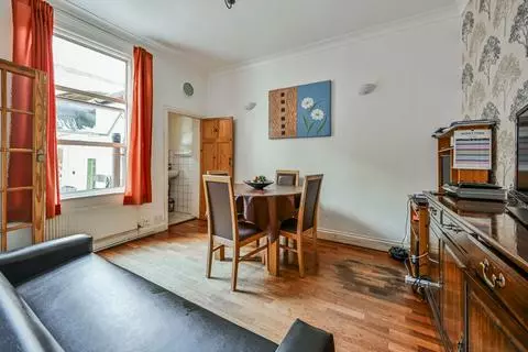 3 bedroom terraced house for sale – pohled 3
