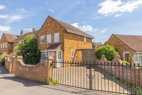 3 bedroom semi-detached house to rent, Corwell Lane, Uxbridge UB8